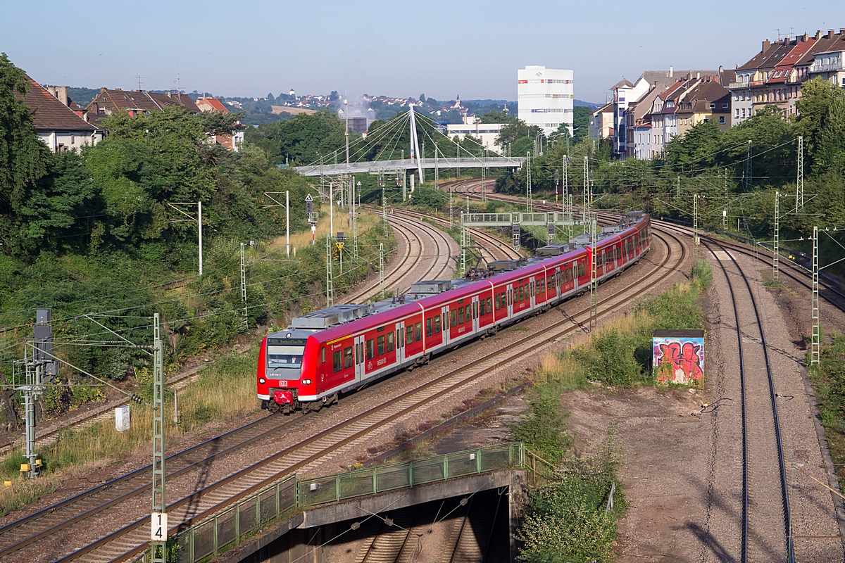  (20160708-072030_425 639-425 630_Saarbrücken_RB 33993_Saarhölzbach-SHO_b.jpg)