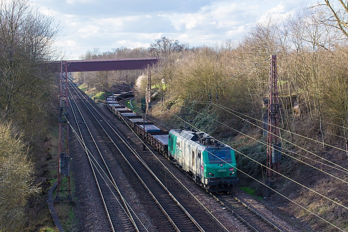  (20180329-183134_SNCF 437019_Dillingen-Süd_DGS 44232_SDLH-Thionville (-Dunkerque)_a.jpg)