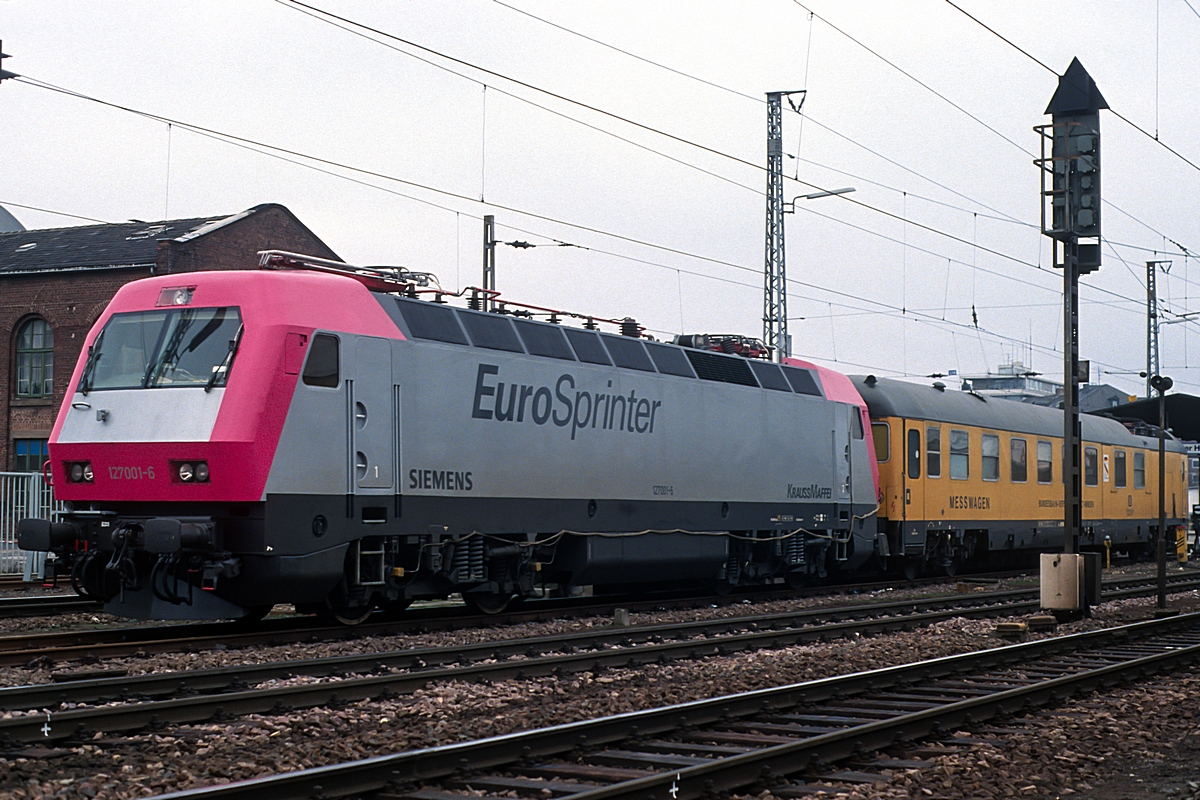  (19930207_57-22_127 001_Trier Hbf_b.jpg)