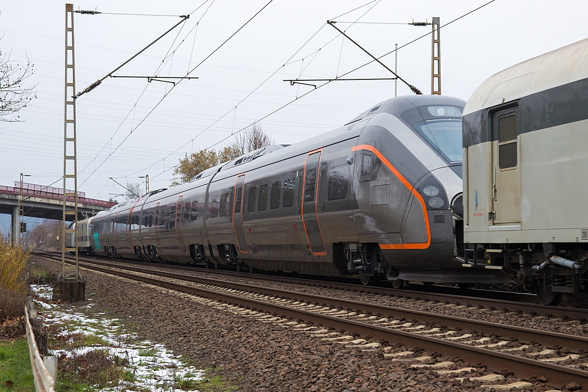  (20190203-112720_Merzig_CAF Oaris_91574_Merzig - Mettlach (- 91575 nach Konz)_b.jpg)