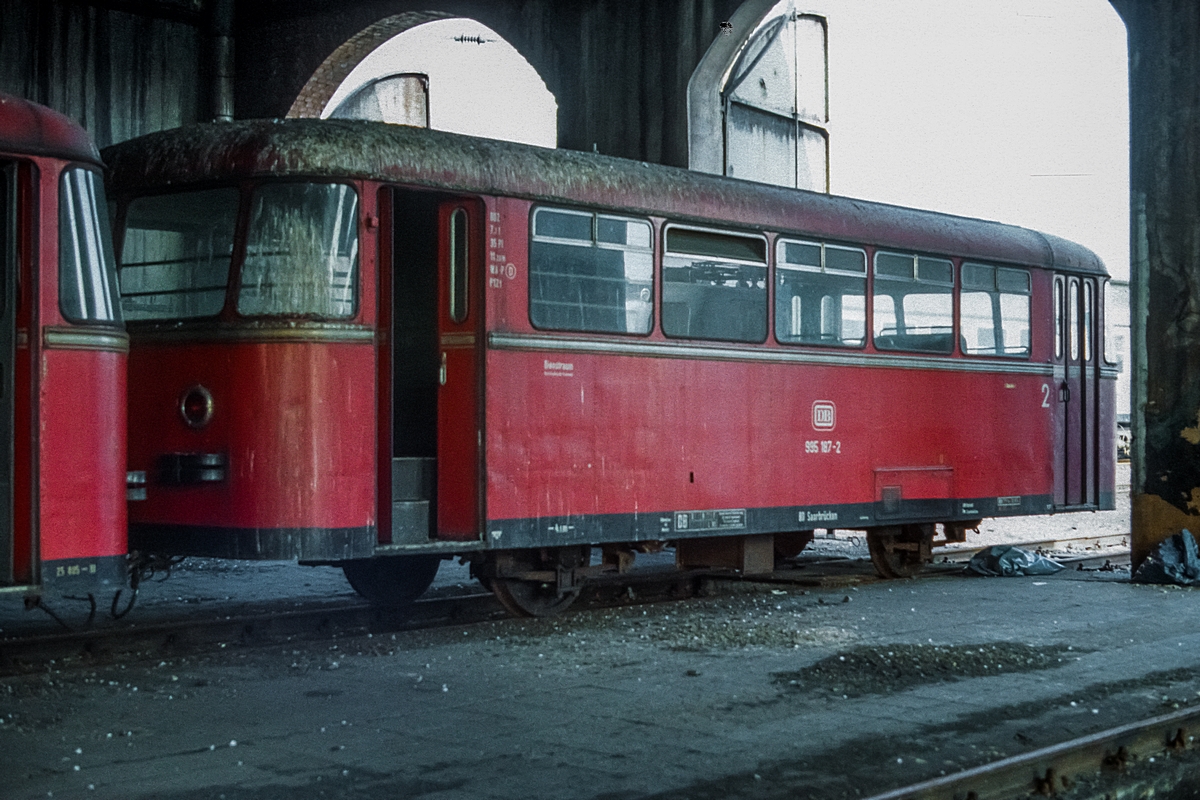  (19830309_20-48_995 187_Bw Saarbrücken Hbf_b1.jpg)