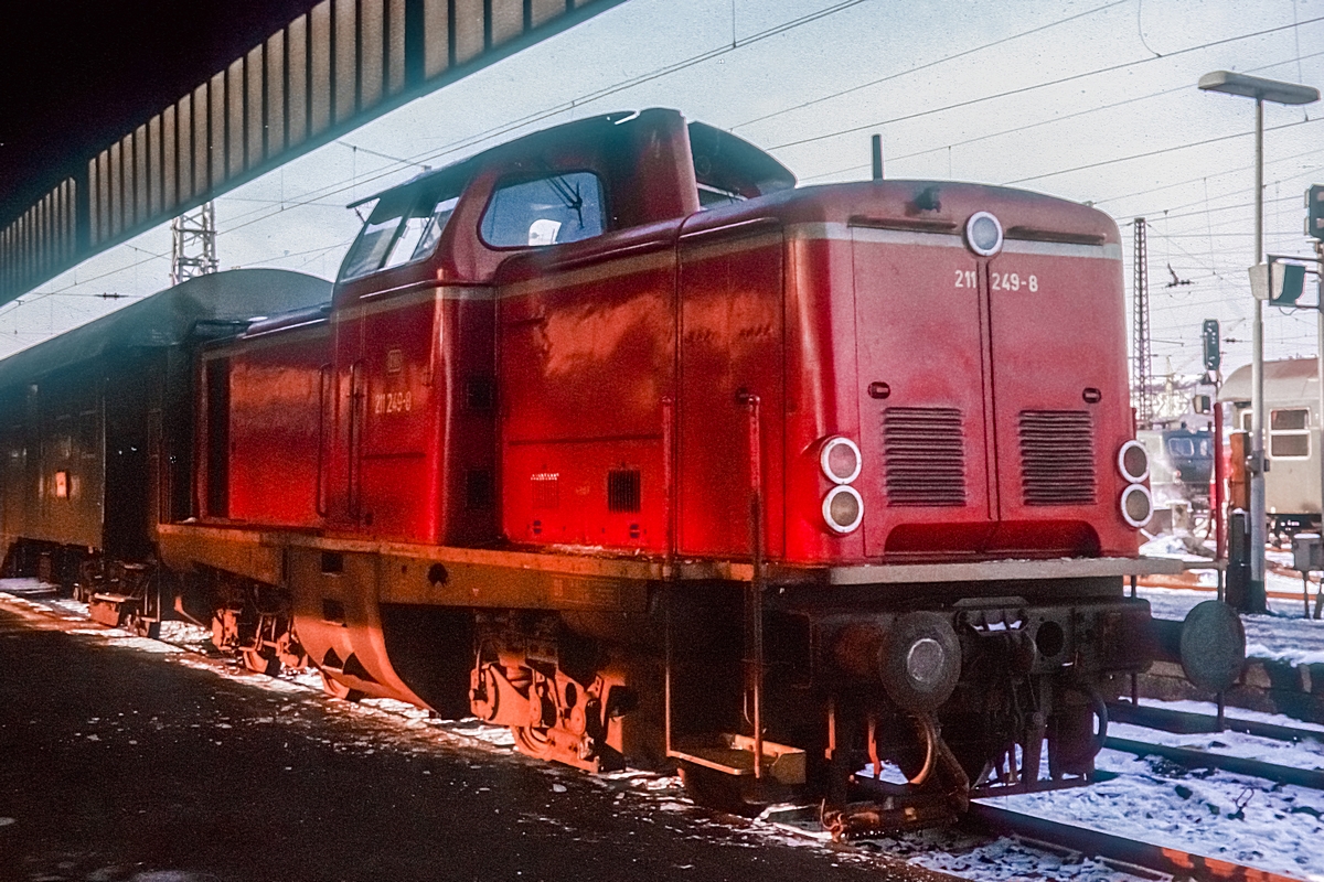  (00000001_01-18_211 249_Saarbrücken Hbf_b.jpg)