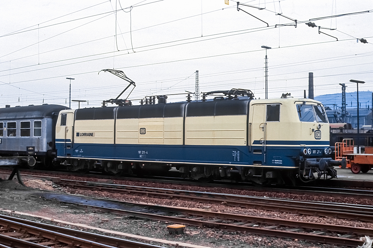  (1981xxxx_10-37_181 211_Dillingen_b.jpg)