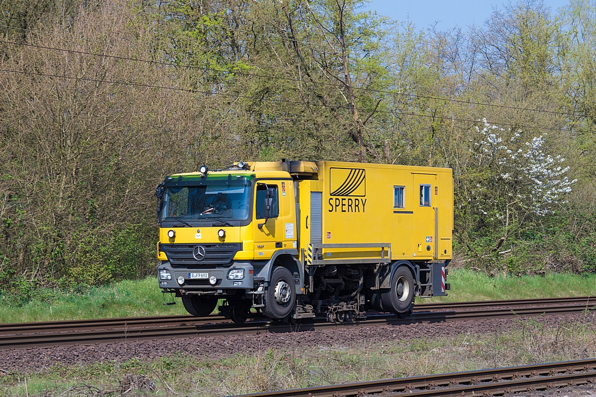  (20200408-112142_Sperry Zweiwegefahrzeug_Dillingen_a.jpg)