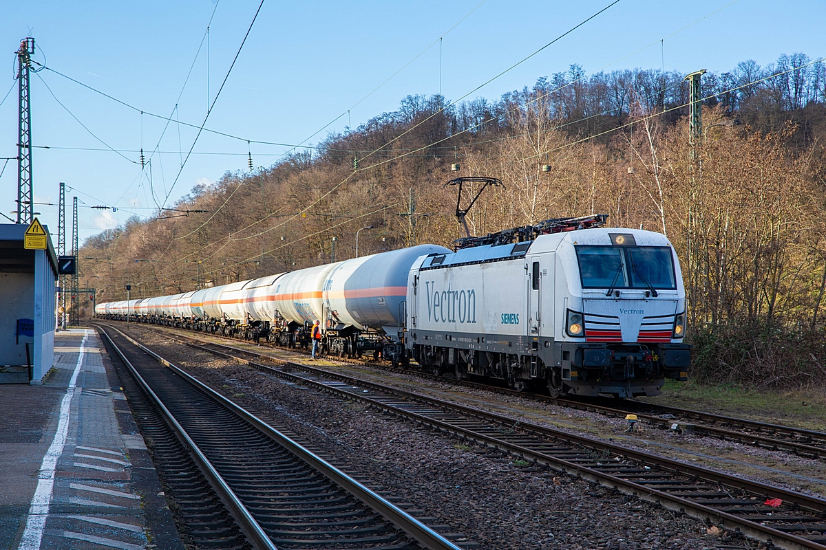 (20251230-142105_193 968_Luisenthal_Frachtbahn DGS_SLU - Offenbach Gbf_b.jpg)