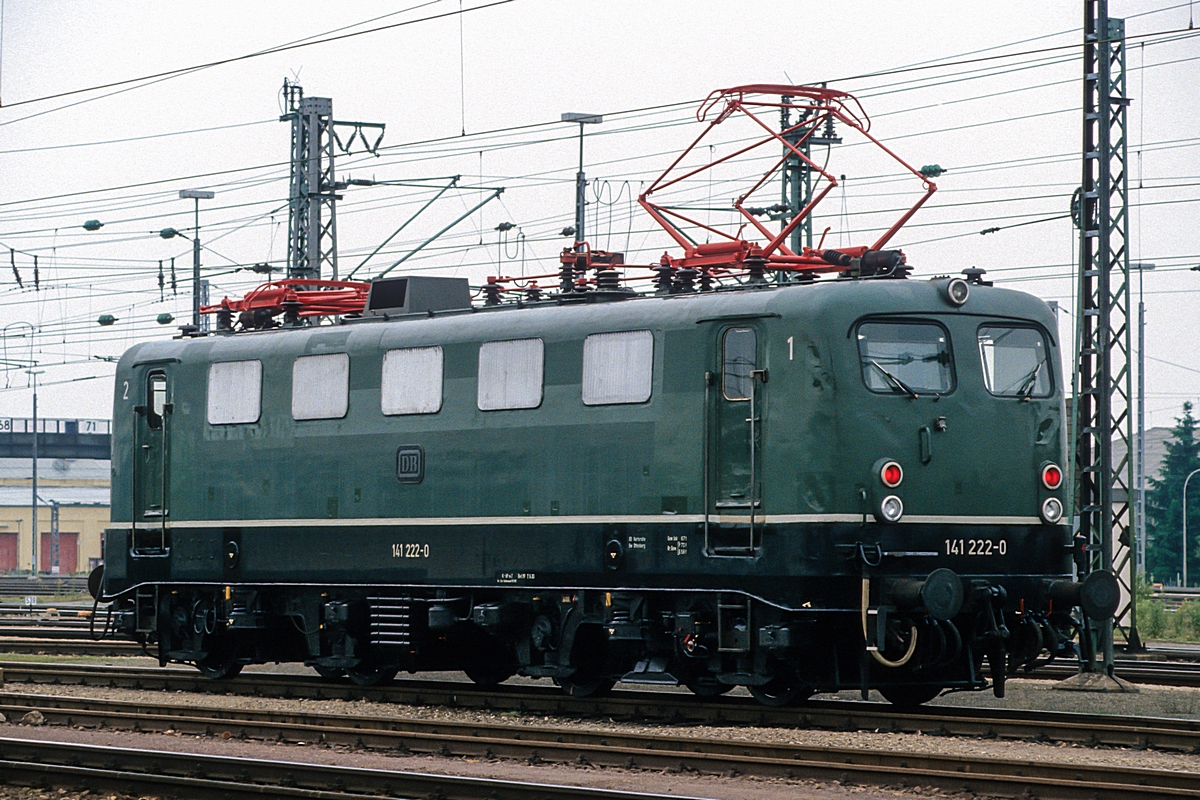  (19830609_28-25_141 222_Ingolstadt Hbf_b.jpg)