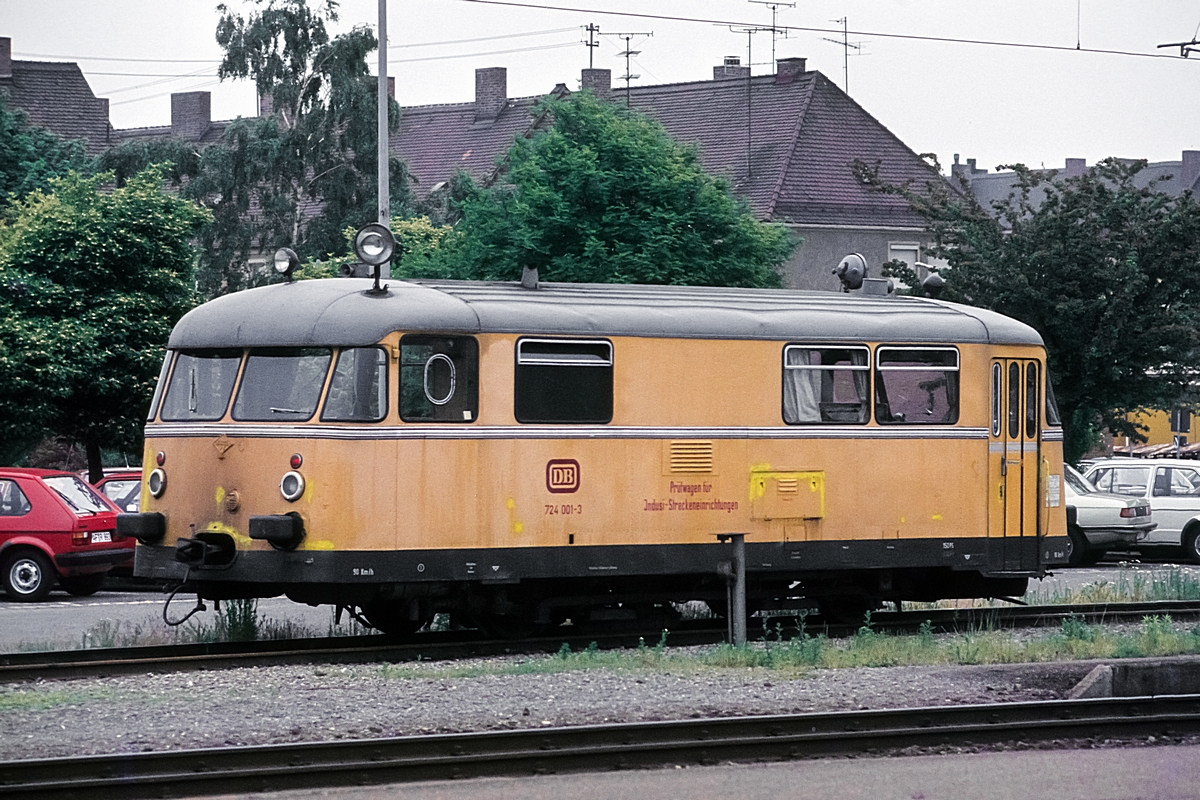  (19830609_28-27_724 001_Ingolstadt Hbf_b.jpg)