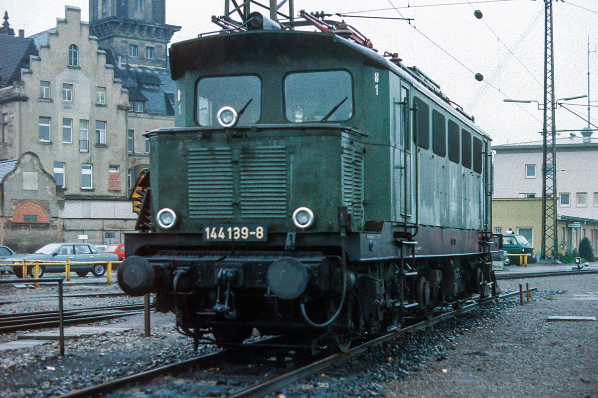  (19830105_19-08_144 189_Heilbronn Hbf_b.jpg)