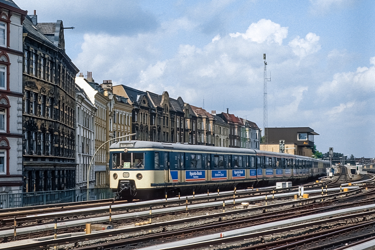  (19820827_17-24_471 418_Hamburg-Altona_a.jpg)