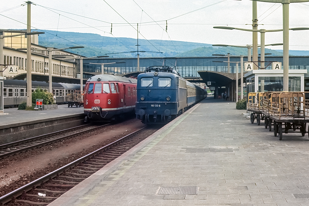  (19810508_07-31_110 133-456 103_Heidelberg Hbf_b.jpg)