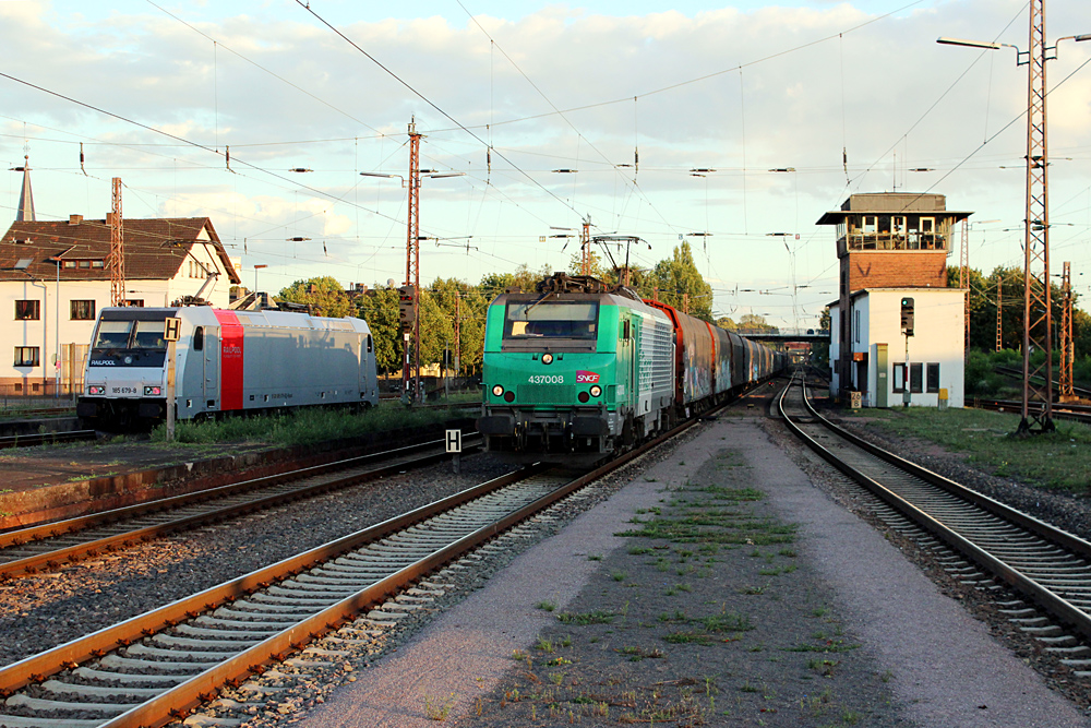 http://www.klawitter.info/bahn/allgemein/20120919-190356k.jpg