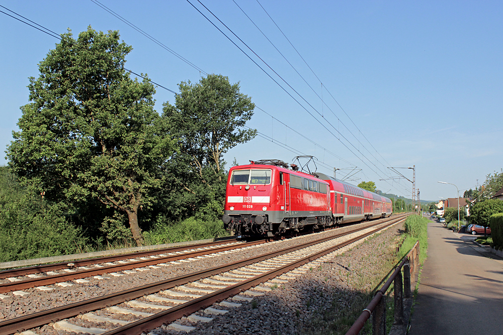 http://www.klawitter.info/bahn/allgemein/20130709-091646_RE4273k.jpg