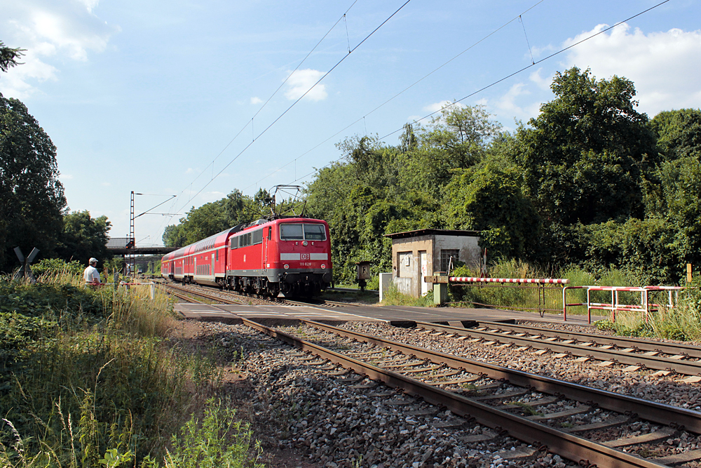 http://www.klawitter.info/bahn/allgemein/20130709-164635_RE4272ak.jpg