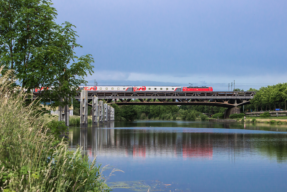 http://www.klawitter.info/bahn/allgemein/20140610-192814_181213_EN452ak.jpg