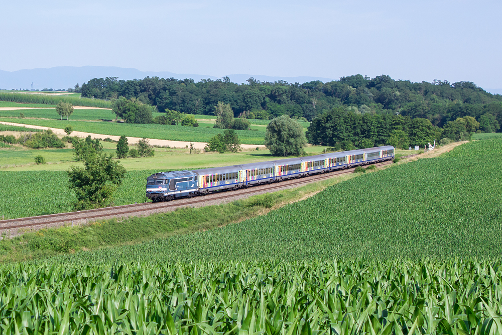 http://www.klawitter.info/bahn/allgemein/20140703-175556_SNCF67591_Minversheim_TER830908_Krimmeri-Meinau-Sarreguemines_ak.jpg