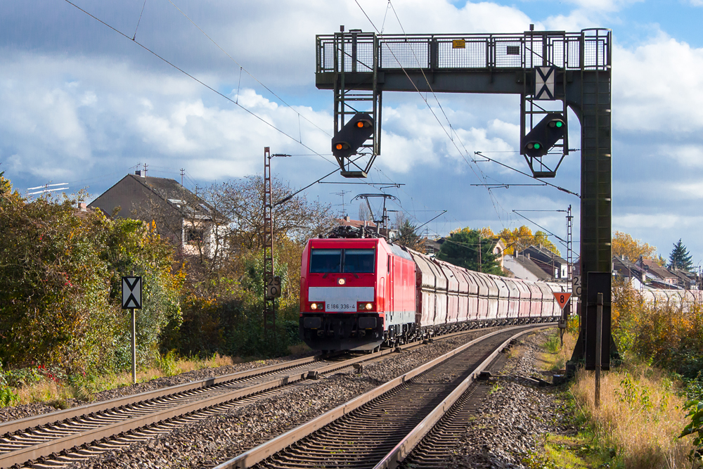 http://www.klawitter.info/bahn/allgemein/20141108-132732_186336_DillingenSued_GM60561_Auersmacher-DillingenZentralkokerei_ak.jpg