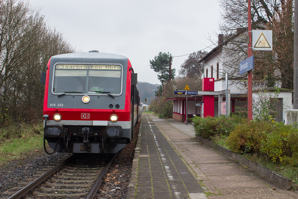 http://www.klawitter.info/bahn/allgemein/20141206-135638_928453_Siersburg_RB13771_Niedaltdorf-SaarbrueckenHbf_k.jpg