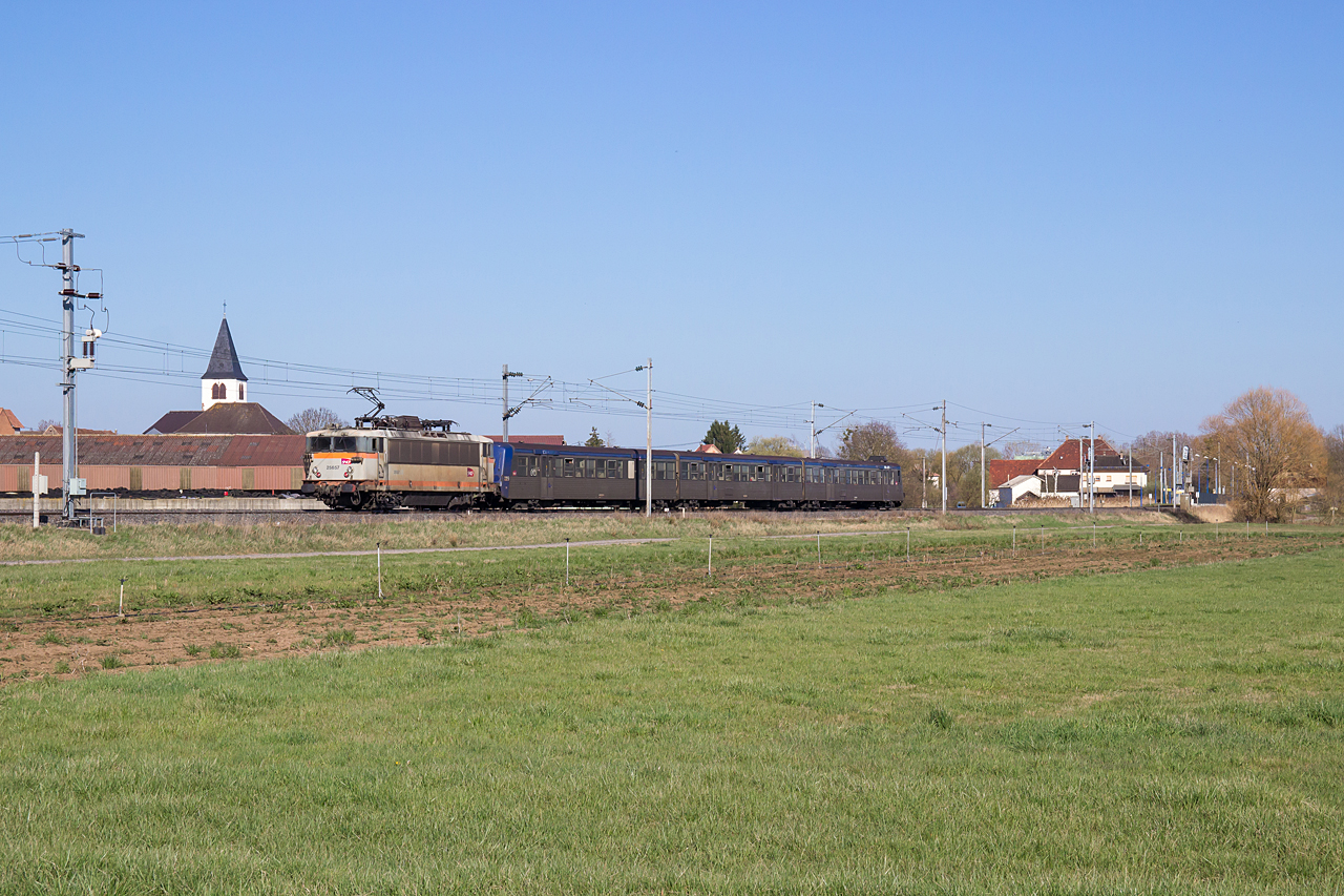 http://www.klawitter.info/bahn/allgemein/20180406-173412_SNCF25657_Wilwisheim_TER830137_Saverne-StrasbourgVille_ak.jpg