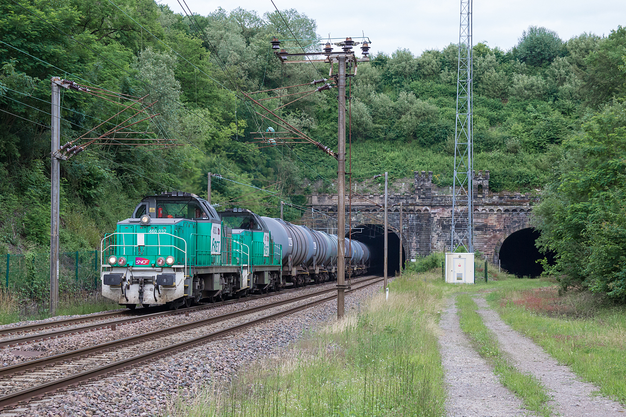 http://www.klawitter.info/bahn/allgemein/20180615-185134_SNCF460032-460127_Teterchen_431802_Creutzwald-Woippy_ak.jpg