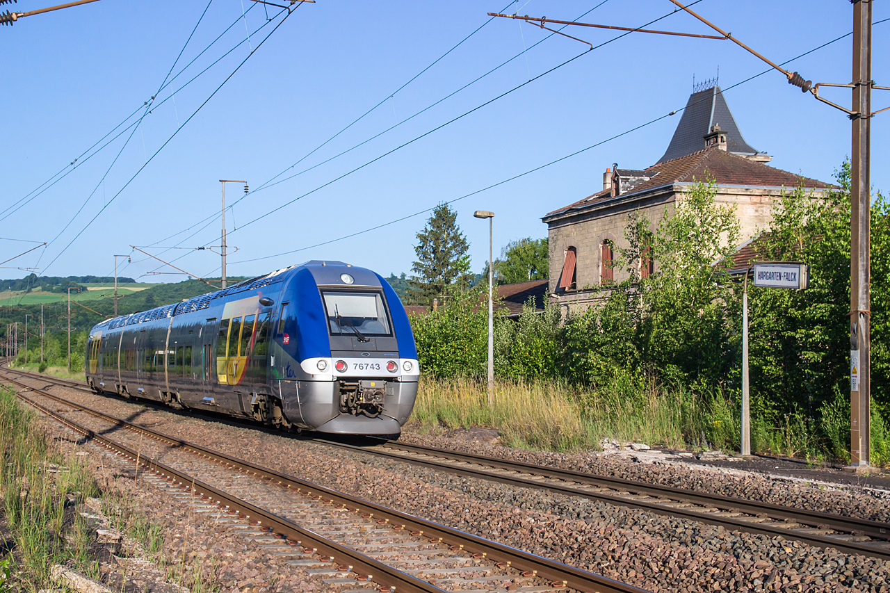 http://www.klawitter.info/bahn/allgemein/20180619-071408_SNCF76743_Hargarten-Falck_TER23502_Sarreguemines-MetzVille_k.jpg