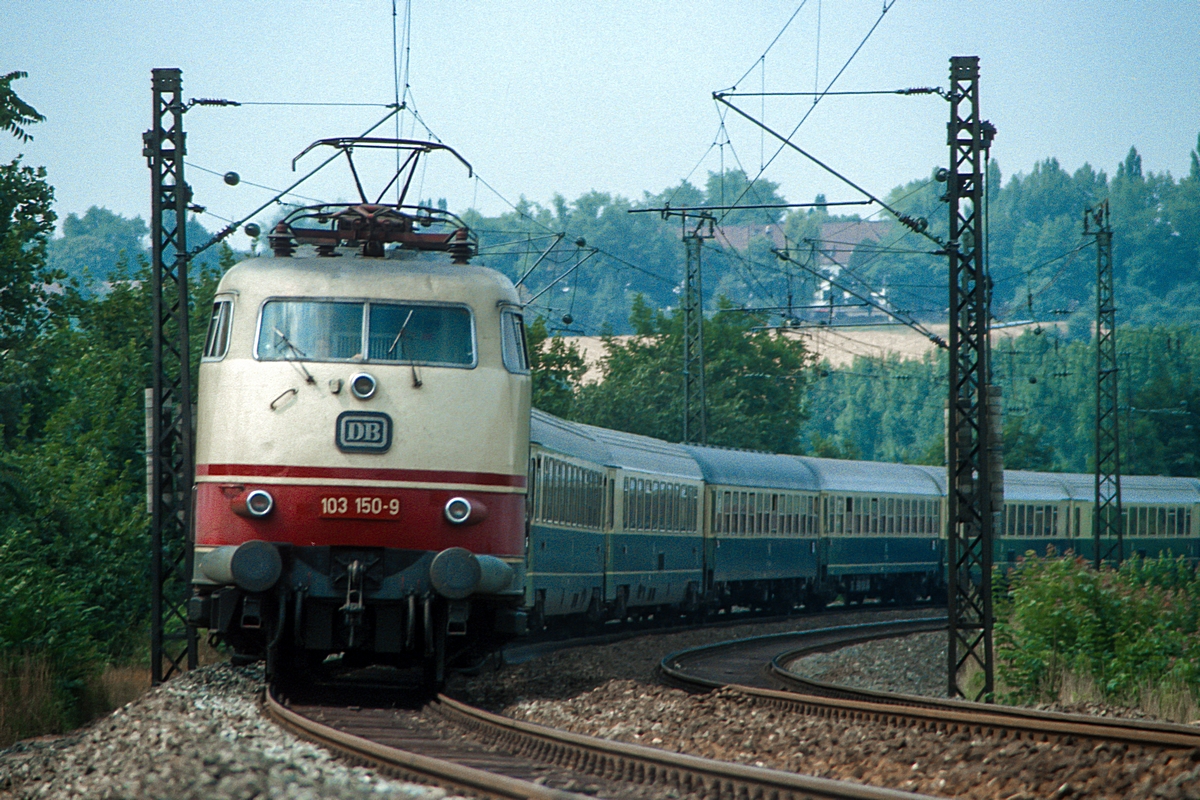  (29-29_19830808_103 150_Kitzingen_IC 125_Erasmus_Amsterdam-Nürnberg-Innsbruck_b.jpg)