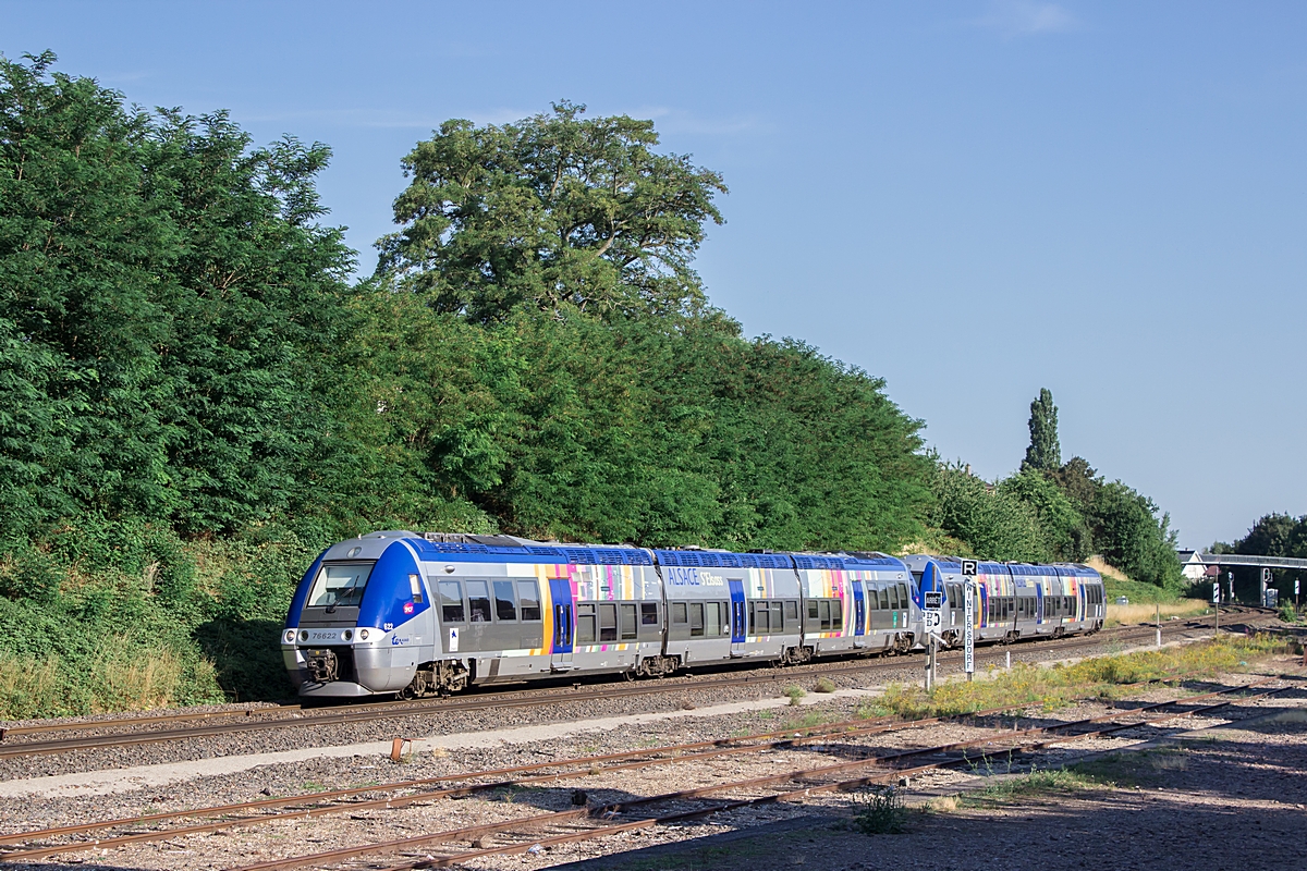  (20140703-184406_SNCF 76622-76624_Haguenau_TER 832912_Strasbourg-Haguenau_a.jpg)