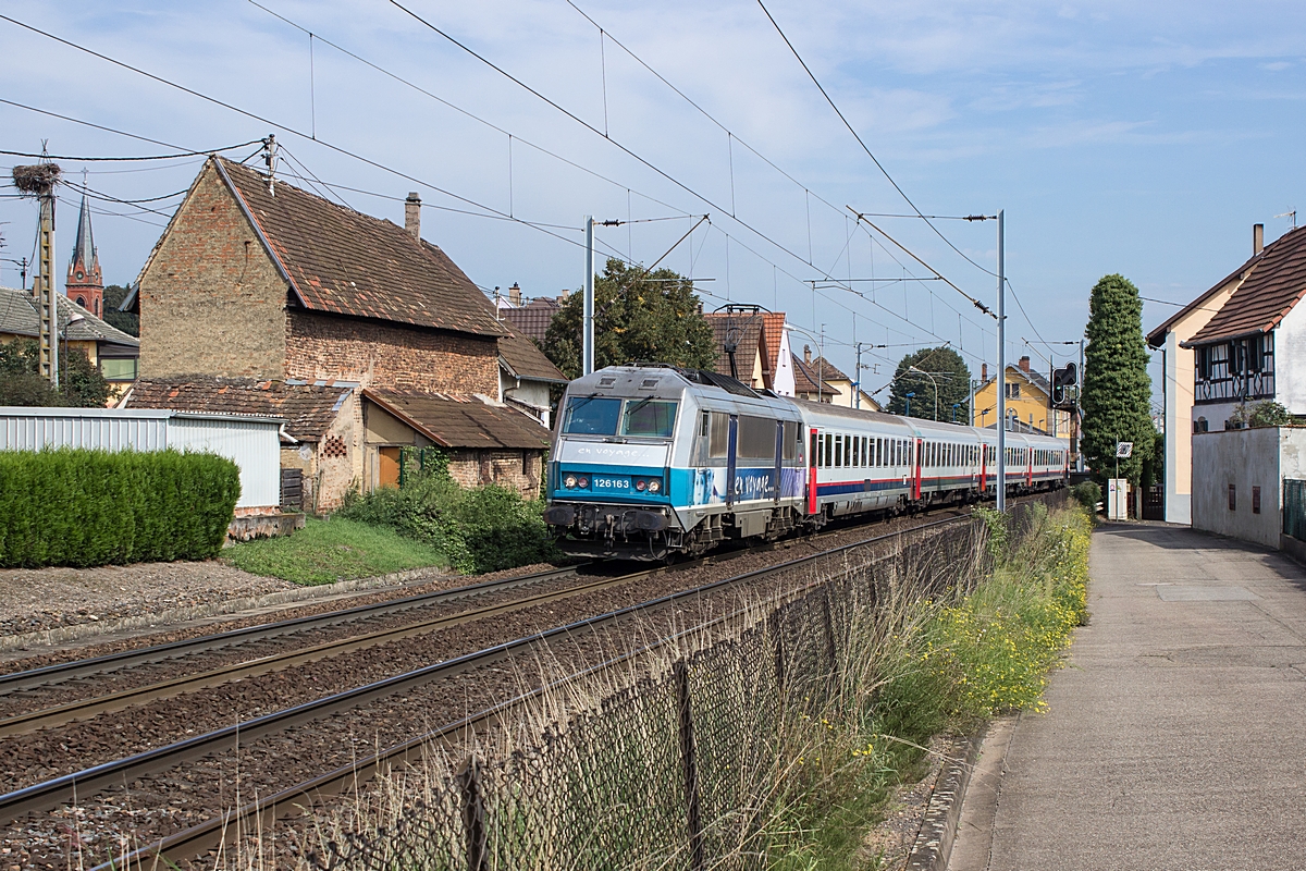  (20140905-150436_SNCF 26163_Hochfelden_EC 90 Vauban_Basel SBB-Bruxelles Midi_b.jpg)