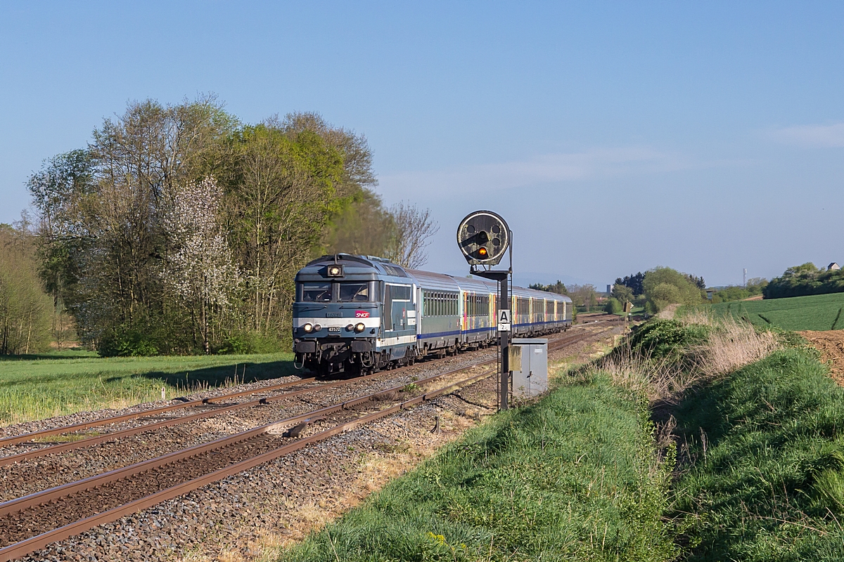  (20150422-175348_SNCF 67572_zw Mommenheim und  Minversheim_TER 830908_Krimmeri-Meinau-Sarreguemines_a2.jpg)