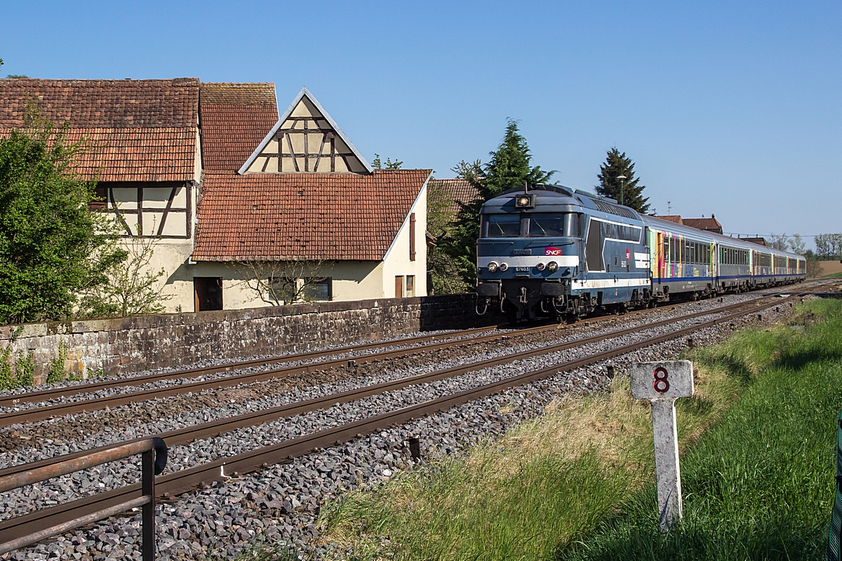  (20150423-165557_SNCF 67603_Ettendorf_TER 830906_Krimmeri-Meinau-Sarreguemines_a.jpg)