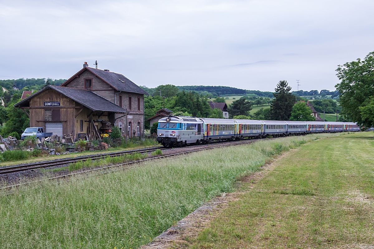 (20150608-063036_SNCF 67464_Domfessel_TER 830903_Sarreguemines - Krimmeri-Meinau_b2.jpg)