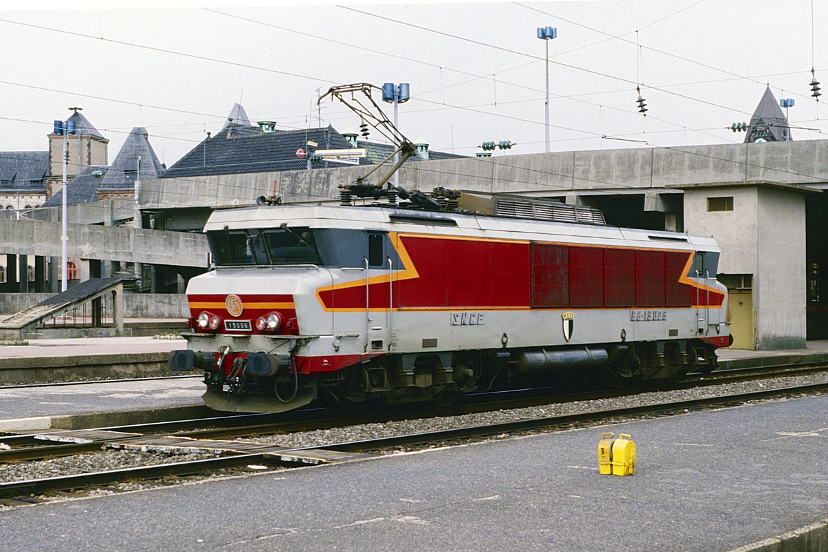  (44-17_19880326_SNCF 15006_Metz_a.jpg)