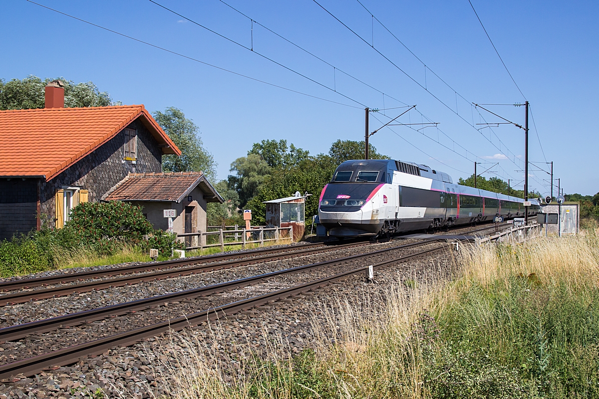  (20150803-155442_SNCF 28001_Suisse_TGV 2358_Colmar - Paris Est_a.jpg)