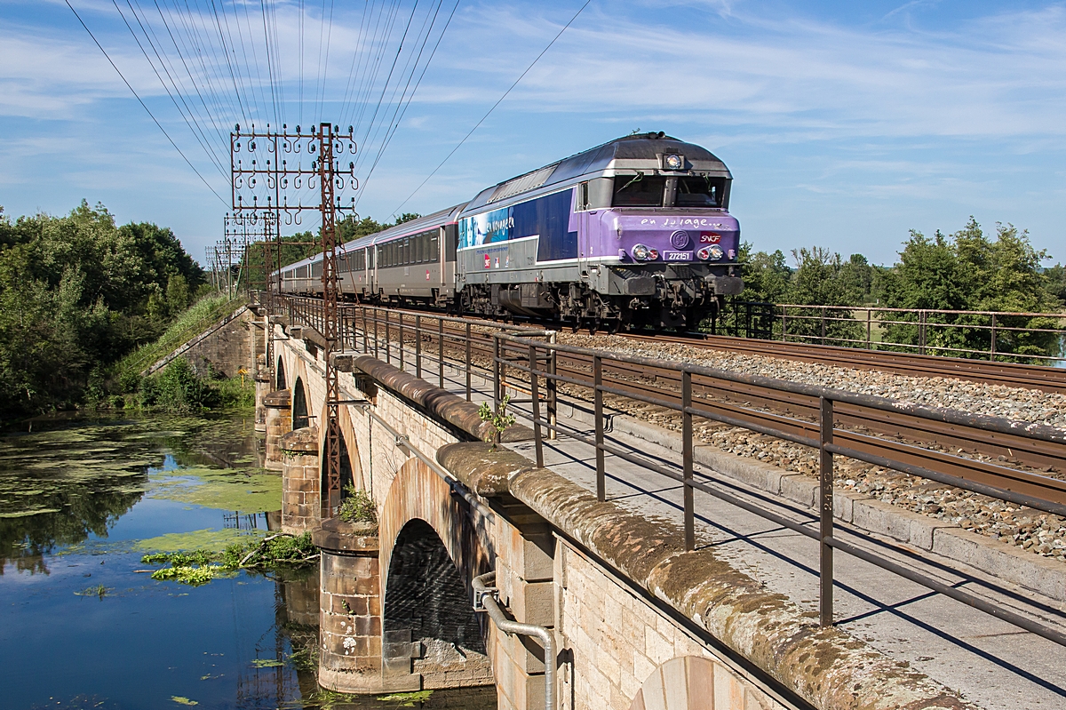  (20150829-162328_SNCF 72151_Amoncourt_IC 1741_Paris Est - Belfort_a.jpg)