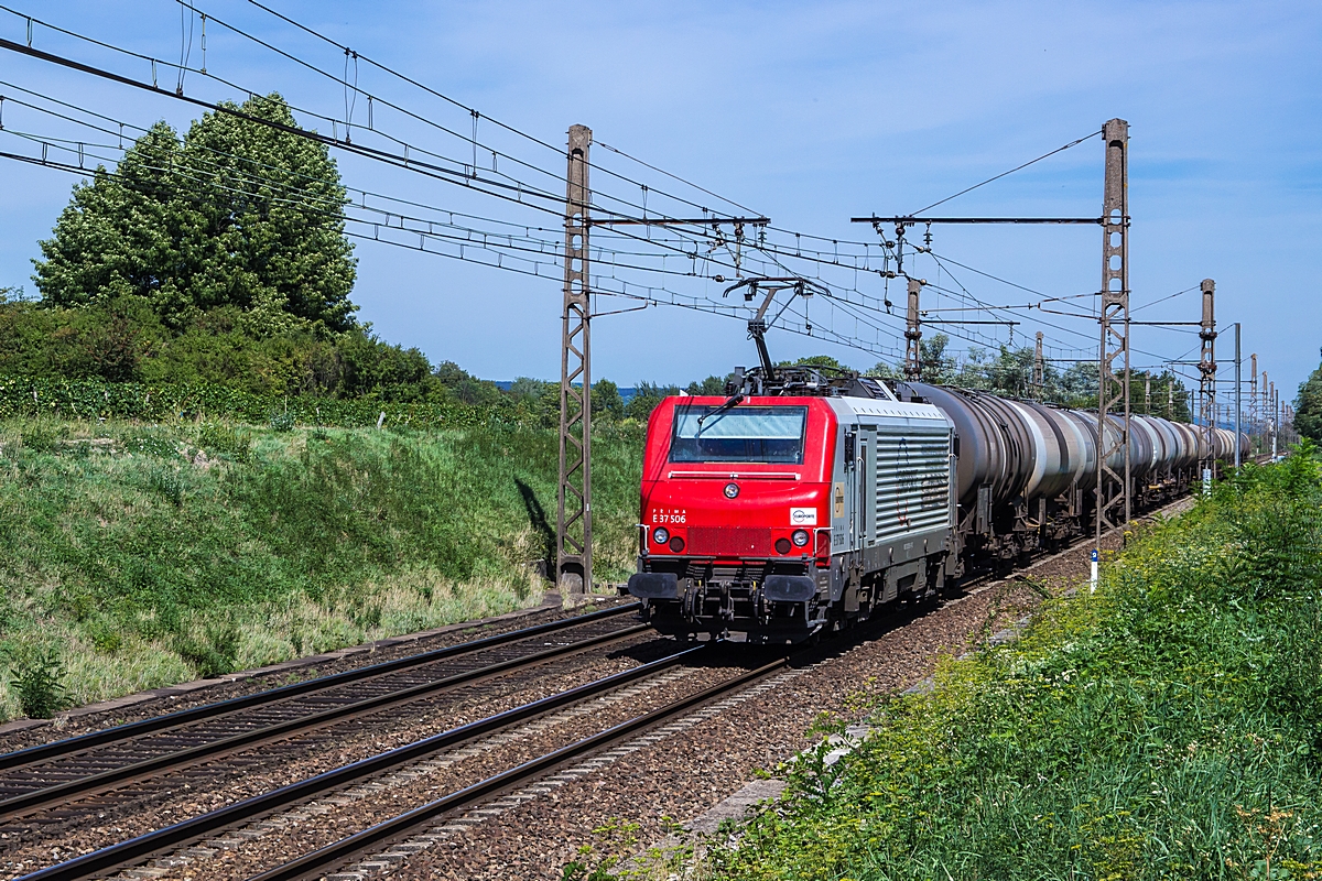  (20150830-135216_Europorte 37506_Corpeau_MA100 60927_Nogent-sur-Seine - Sète_a.jpg)