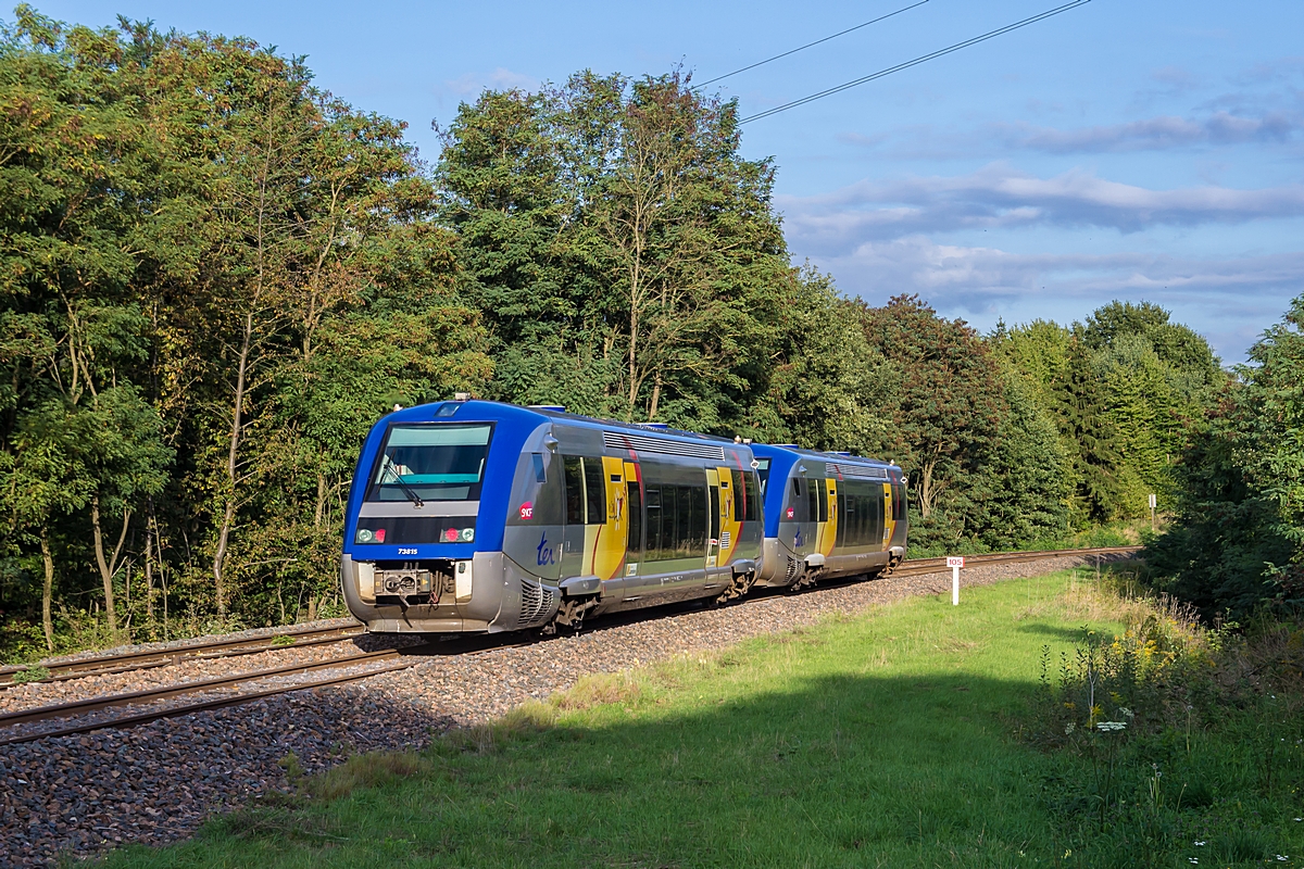 (20150925-180412_SNCF 73815_Béning_TER 23767_Metz Ville - Sarreguemines_a.jpg)