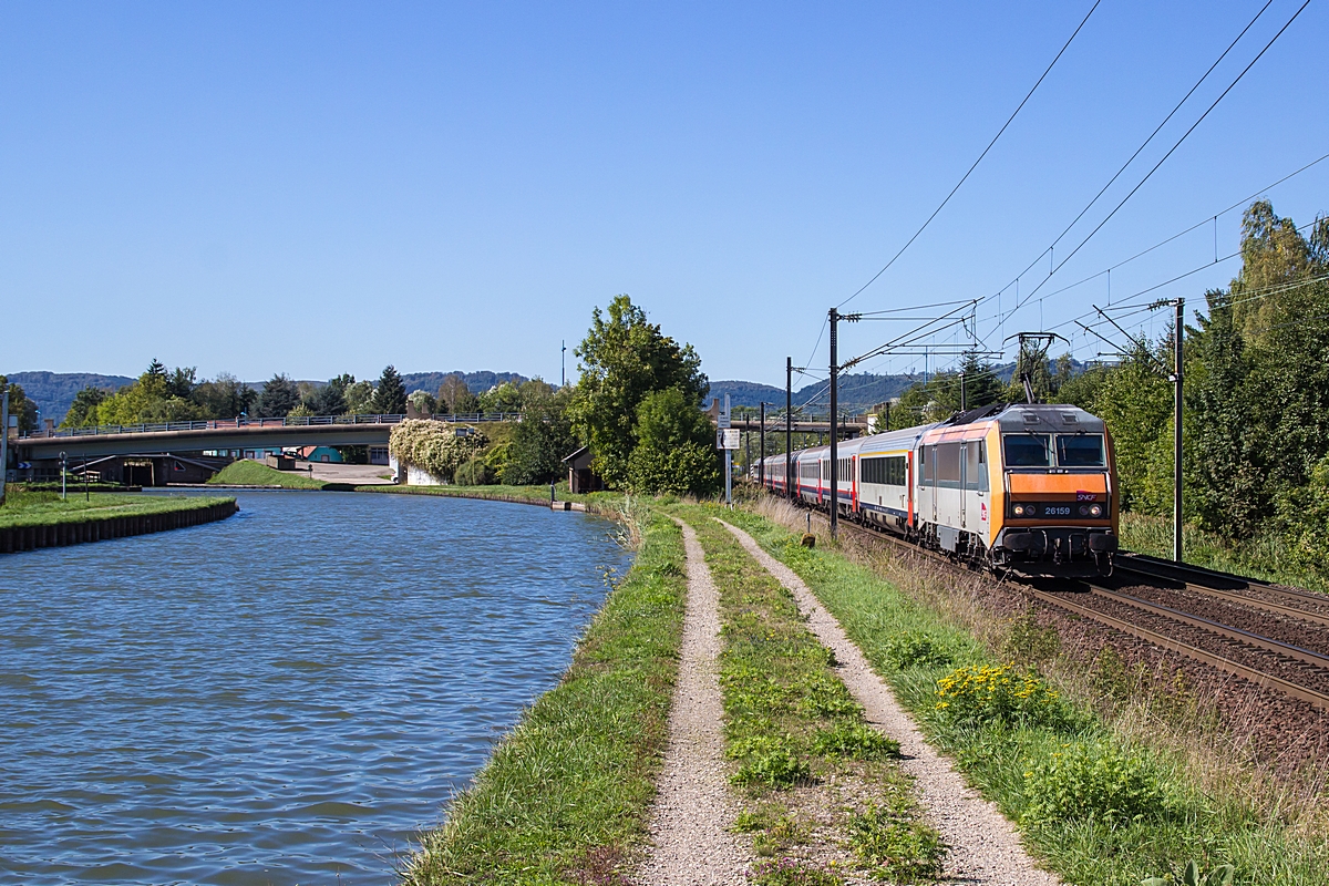  (20150928-125716_SNCF 26159_Steinbourg_IC 91 Vauban_Bruxelles Midi-Basel SBB_b.jpg)