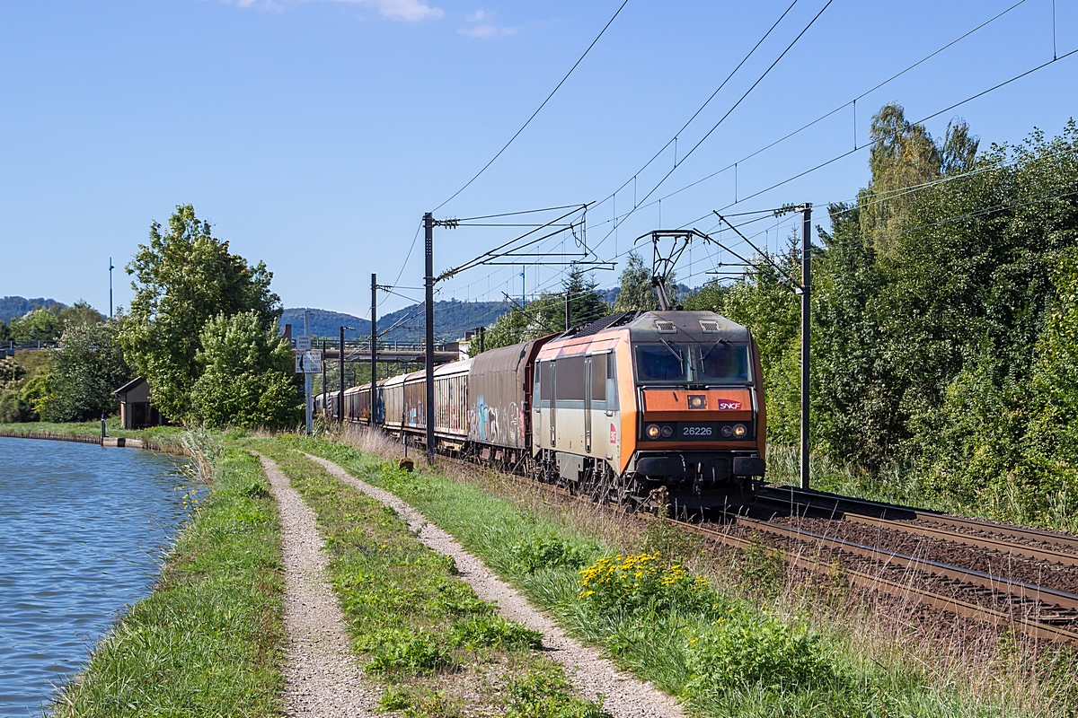  (20150928-132736_SNCF 26226_Steinbourg_MA100 451421_Blainville-Damelevières - Hausbergen-Triage_a.jpg)