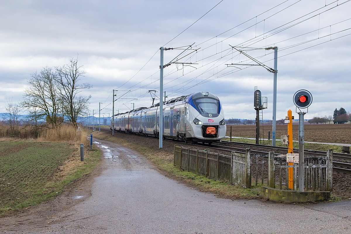  (20170203-132430_SNCF 83559L_Hochfelden_TER 835019_Nancy Ville - Strasbourg Ville_am.jpg)