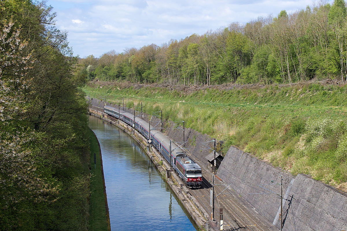  (20170423-120618_SNCF 15039_Arzviller_IC ECO 1001_Paris Est - Strasbourg Ville_a.jpg)