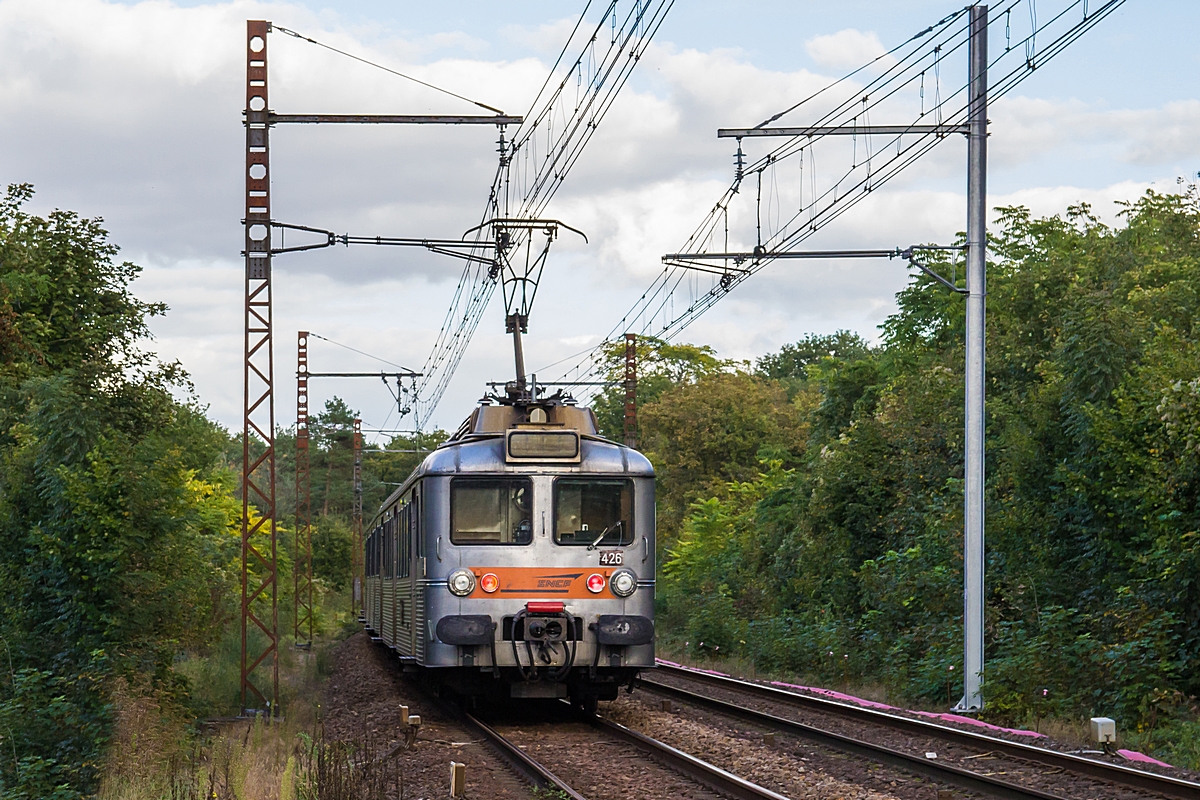  (20171003-165024_SNCF 5426_zwischen Le Coudray Montceaux und Saint-Fargeau_ZOPO_Juvisy-Melun_a.jpg)