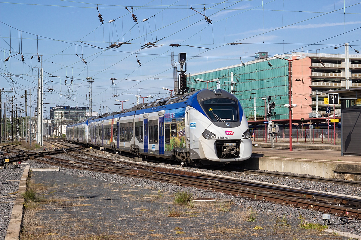 (20180518-165522_SNCF 83557M_Strasbourg Ville_TER 831331_Strasburg-Sélestat_b.jpg)