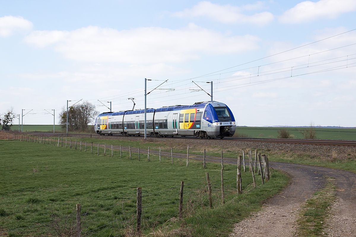  (20190326-132912_SNCF 27812_Vahl-lès-Bénestroff_TER 834359_Metz Ville - Sarrebourg_b.jpg)