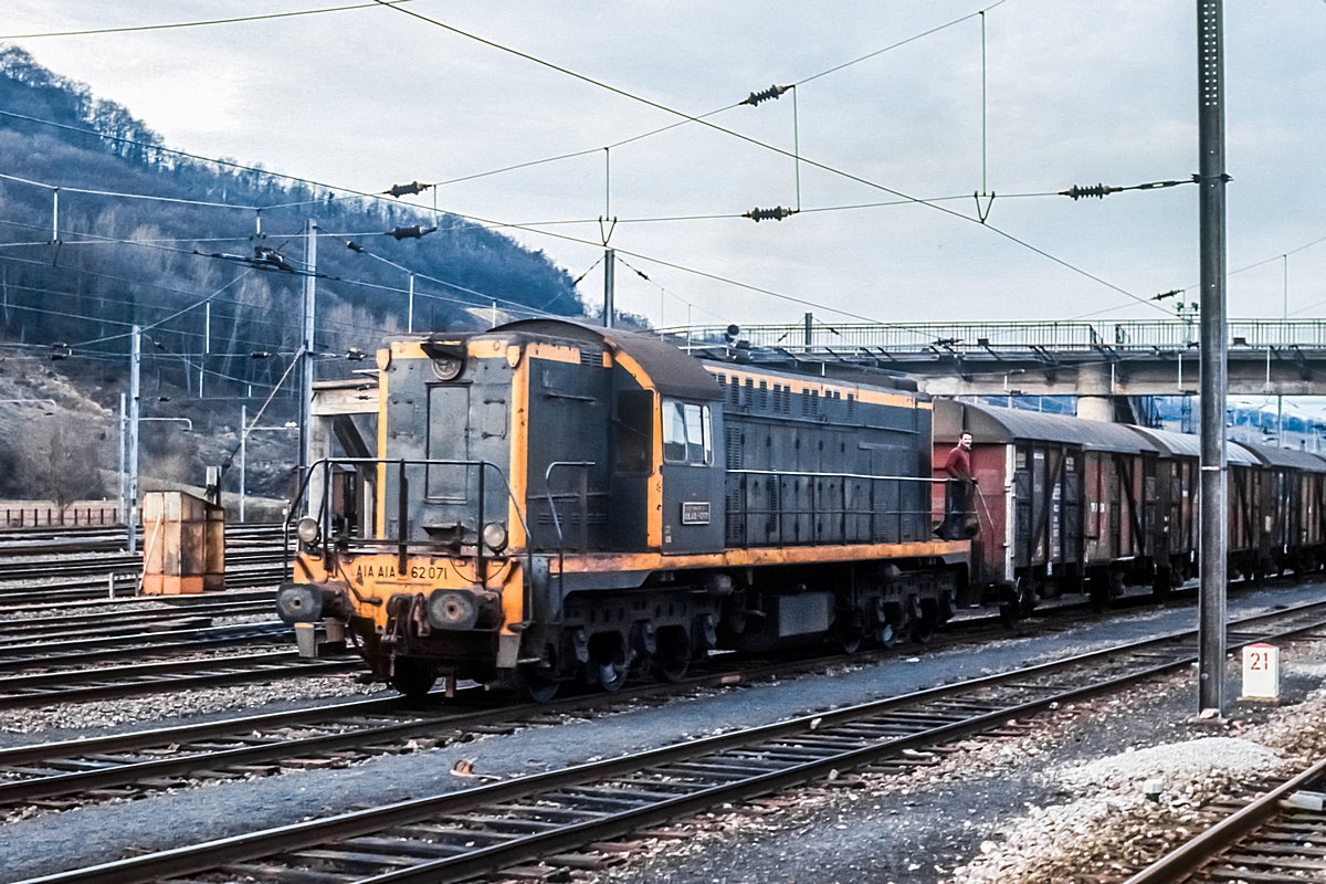  (19820103_11-26_SNCF 62071_Apach_a.jpg)