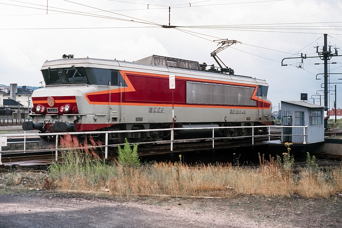  (19860708_39-13a_SNCF 15049_Bw Forbach_b.jpg)