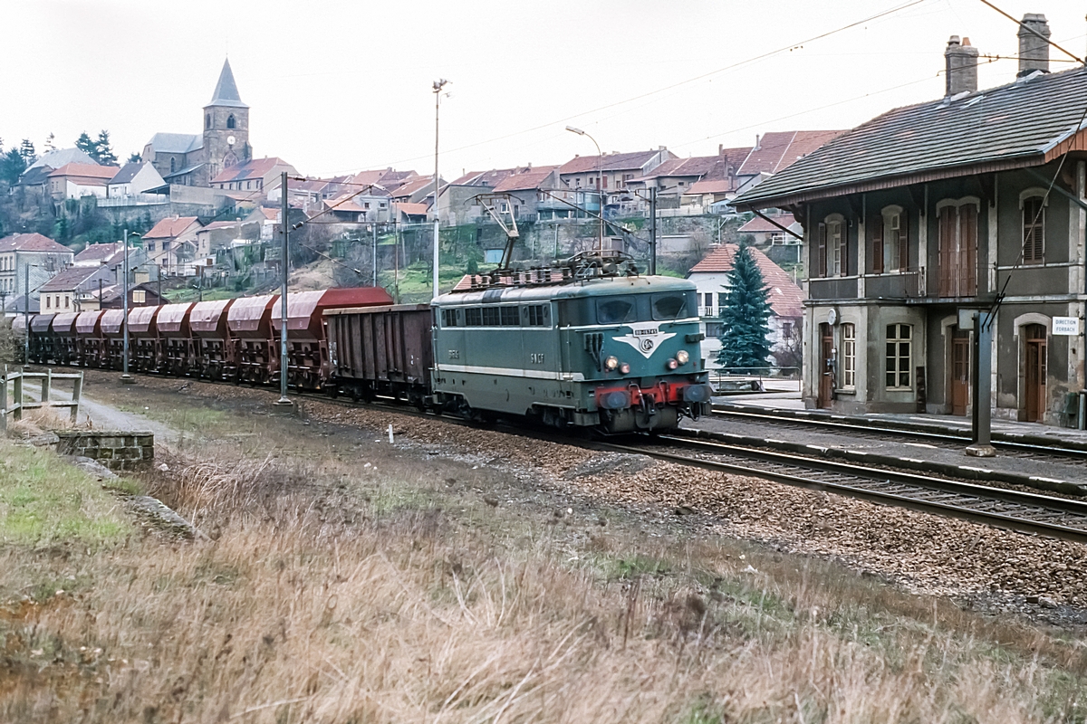  (19880329-153500_45-06_SNCF BB 16745_Hombourg-Haut_a.jpg)