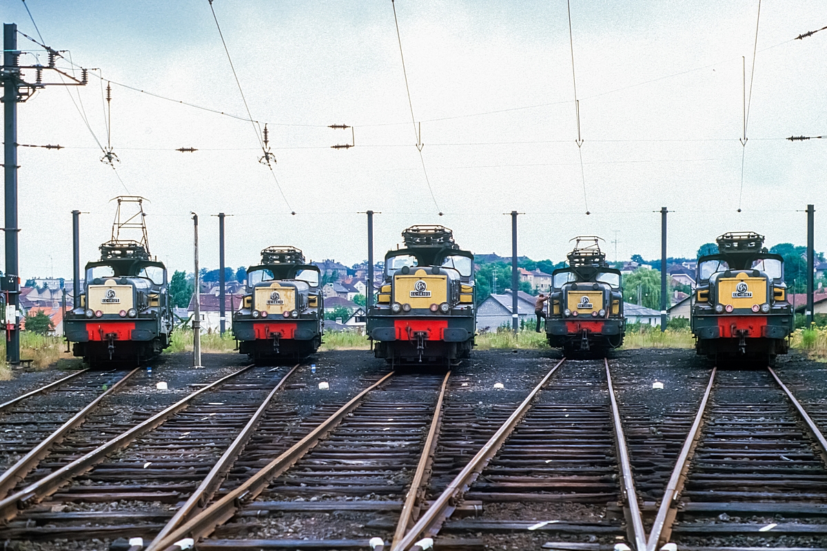  (19860708_39-12_SNCF 14125-14126-14102-12073-14147_Bw Forbach_b.jpg)