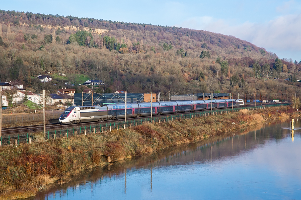  (20251209-094013_SNCF TGV 4709_Nov&eacute;ant_TGV 2807_Paris Est - Luxembourg_b.jpg)