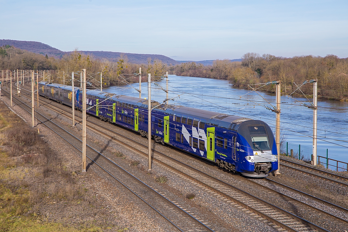 (20251209-134324_SNCF 24511_Nov&eacute;ant_TER 88526_Luxembourg-Nancy_b.jpg)