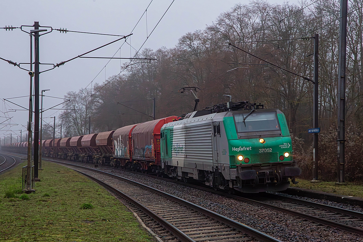  (20251212-085955_SNCF 37052_Ancy-sur-Moselle_71271_Le Bourget-Triage - &Egrave;bange_b.jpg)