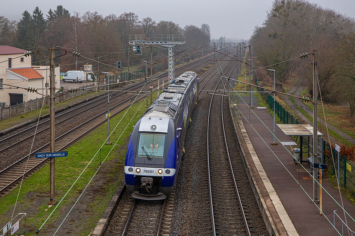  (20251212-121545_SNCF 76551_Ancy-sur-Moselle_TER 834024_Metz Ville - &Egrave;pinal_a.jpg)